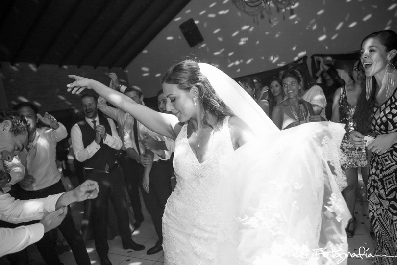 fotografo de bodas la plata, fotoperiodismo de bodas la plata, fotografo de casamientos la plata, fotografia documental de bodas, la plata, argentina, foto de casamientos, fiesta casamiento, fiesta boda, carnaval carioca, buenos aires