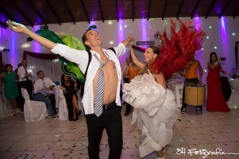 fotografo de bodas la plata, fotoperiodismo de bodas la plata, fotografo de casamientos la plata, fotografia documental de bodas, la plata, argentina, foto de casamientos, fiesta casamiento, fiesta boda, carnaval carioca, buenos aires