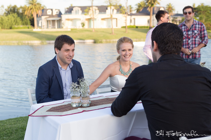 ceremonia civil,fotografo de casamientos, fotografia de bodas buenos aires, fotografo de casamientos buenos aires, fotoperiodismo de bodas, foto de bodas, foto de casamientos, ceremonia exterior, ceremonia casamiento, ceremonia boda, buenos aires