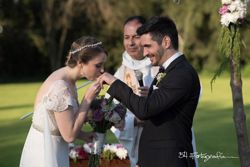 boda al aire libre,fotografo de bodas, fotografo de casamientos, fotografia de bodas buenos aires, fotografo de casamientos buenos aires, fotoperiodismo de bodas, foto de bodas, foto de casamientos, ceremonia exterior, ceremonia casamiento, ceremonia boda, buenos aires