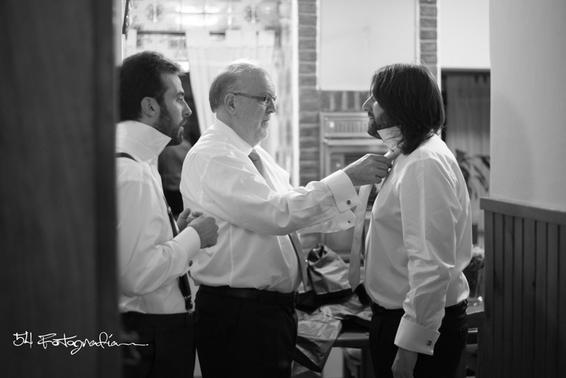 fotografia documental de bodas, fotografo de bodas, fotografo de casamientos, fotografia de bodas buenos aires, fotografo de casamientos buenos aires, fotoperiodismo de bodas, foto de bodas, foto de casamientos, novio, novios, preparacion novio, habitacion novio