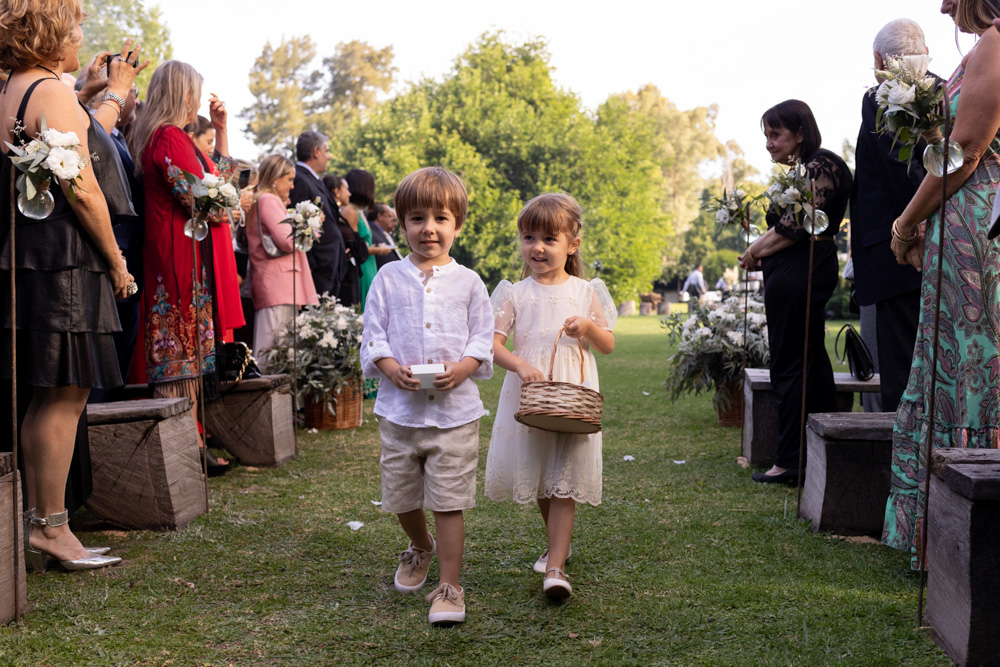 Ceremonias simbolicas. fotoperiodismo. Bodas de día. Casamientos en buenos aires. Fotos sin poses. Fotografia documental de bodas. Buenos Aires, Argentina. Pura emoción. Quinta los Galpones, Benavidez. Luxury destination weddings en argentina.