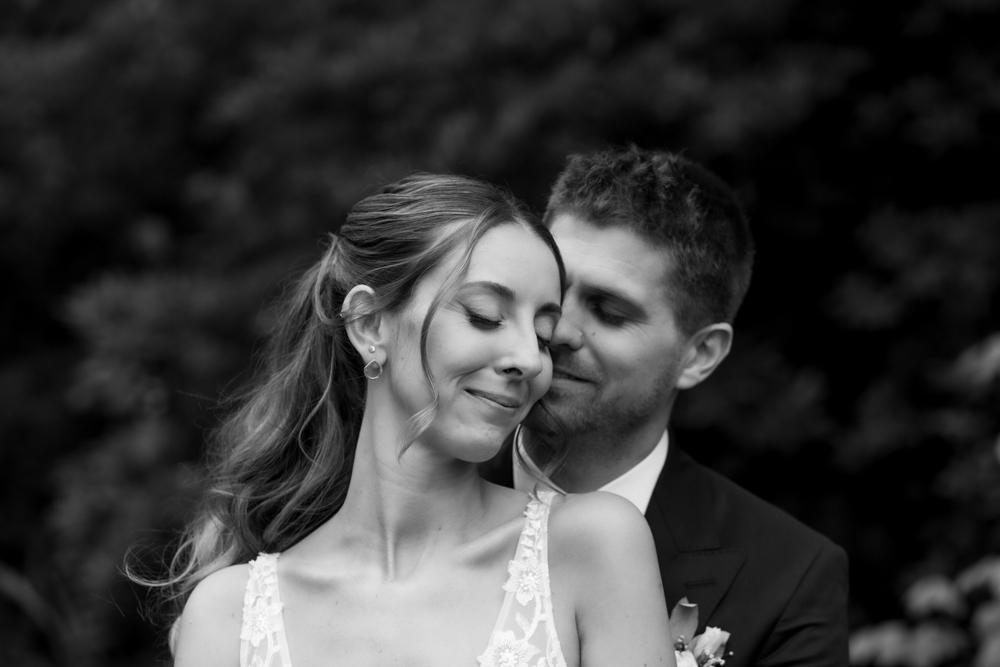 fotoperiodismo. Casamientos en buenos aires. Fotos sin poses. Fotografia documental de bodas. Buenos Aires, Argentina. Pura emoción. Quinta los Galpones, Benavidez. Luxury destination weddings en argentina. Retratos de los novios en blanco y negro
