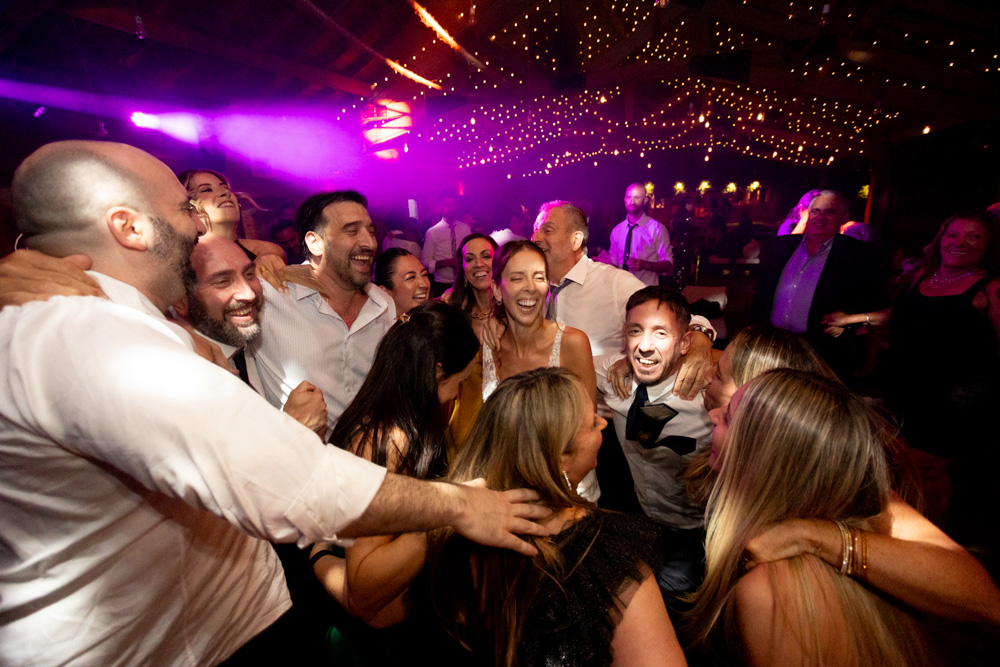 bodas únicas. Fotos sin poses. Fotografia documental de bodas. Buenos Aires, Argentina. Pura emoción. Fiesta. Quinta los Galpones, Benavidez