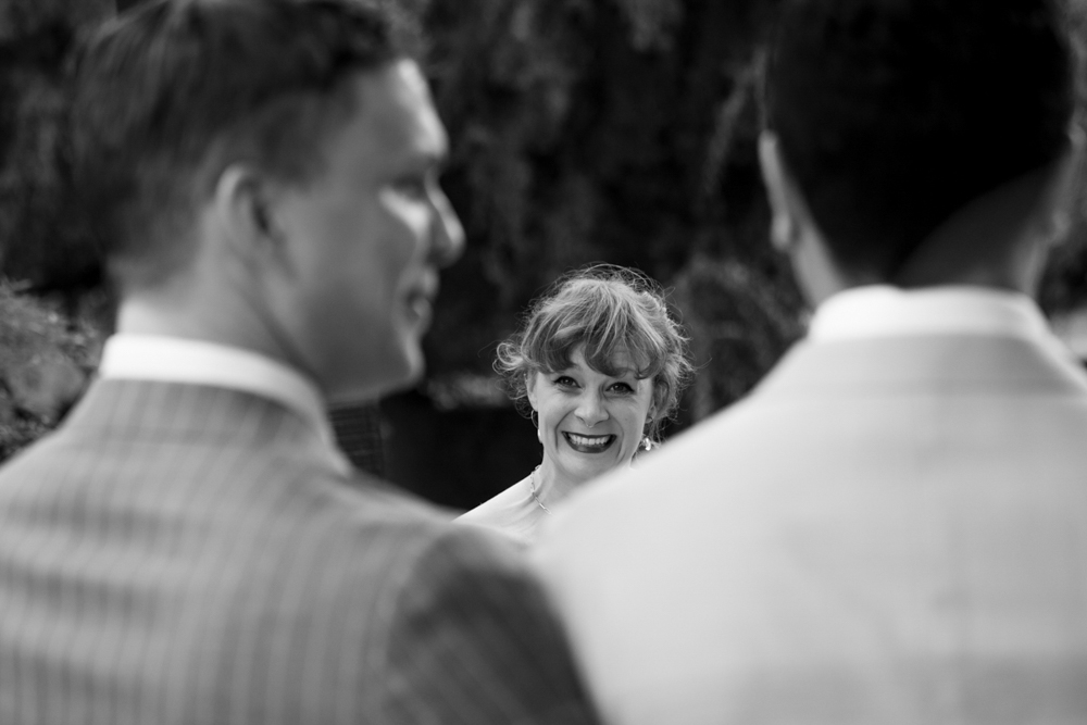 patios de cafayate, destination wedding, salta, argentina, patagonia, matrimonio igualitario, fotografia de bodas, viñedos, ceremonia celta, ceremony, celtic, hands