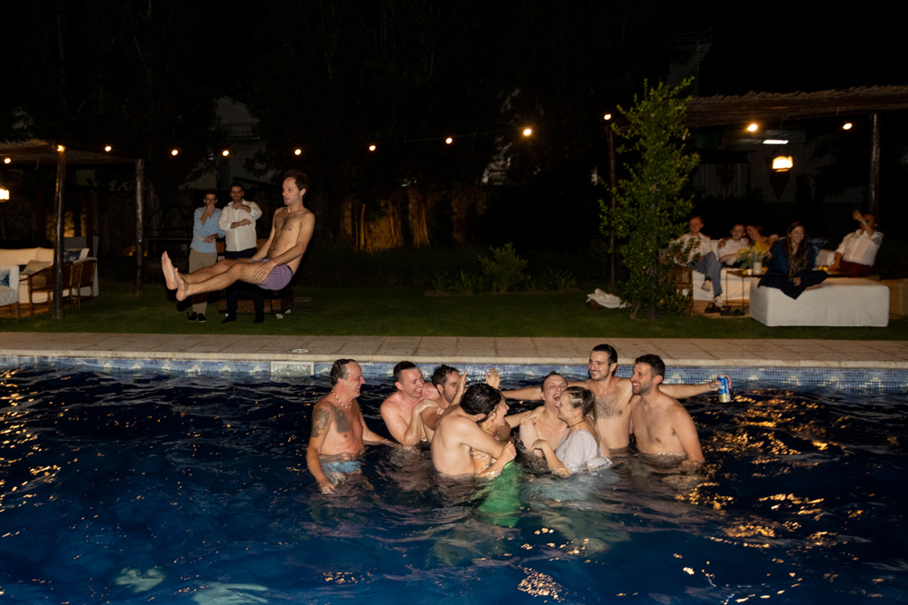 patios de cafayate, destination wedding, salta, argentina, patagonia, matrimonio igualitario, fotografia de bodas, viñedos, party, emociones reales, sin poses, casamiento, fiesta, noche