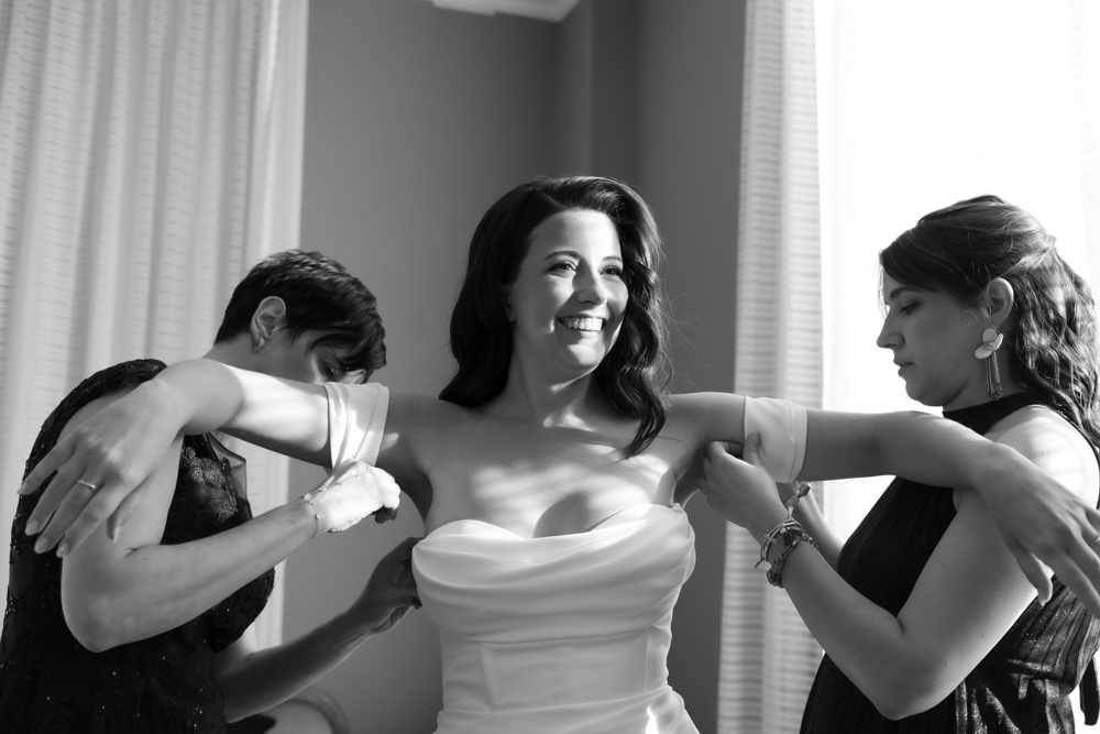 preparacion de la novia estilo documental fotografia de bodas Pilar Palace