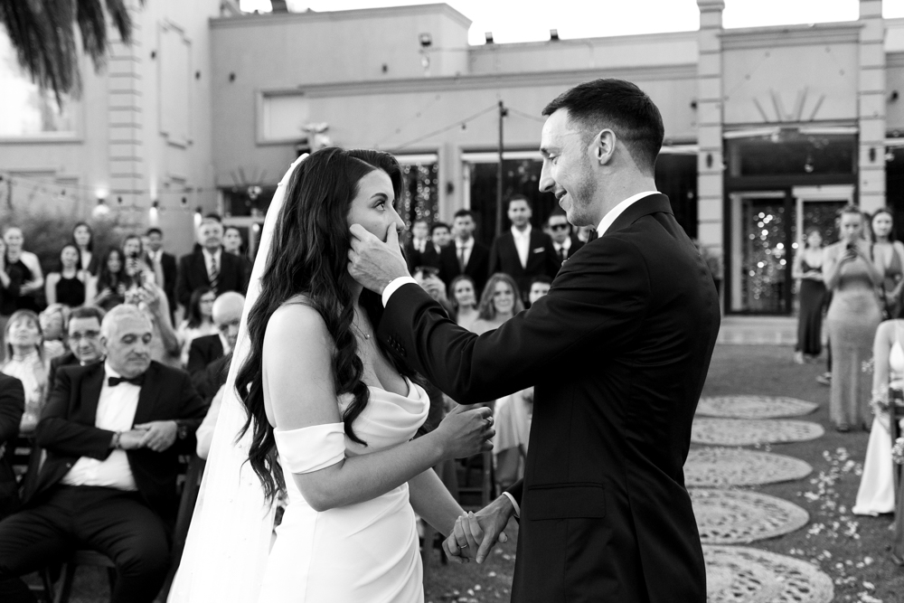 fotografa de momentos - casamiento al aire libre. argentina- ceremonia - blanco y negro - fotografia