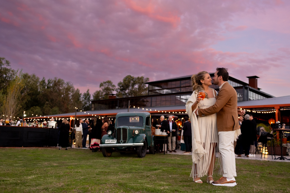 atardecer rosa, recepcion, brindis, novios, recien casados, punta del este, uruguay, bodas de destino, eliana janka
