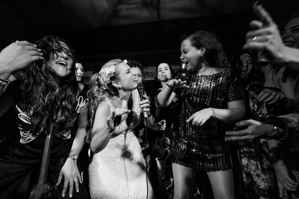 fiesta de casamiento, novios, recien casados, boda de destino, uruguay, argentina, eliana janka, 54 fotografia, fotoperiodismo de bodas, paola schegtel