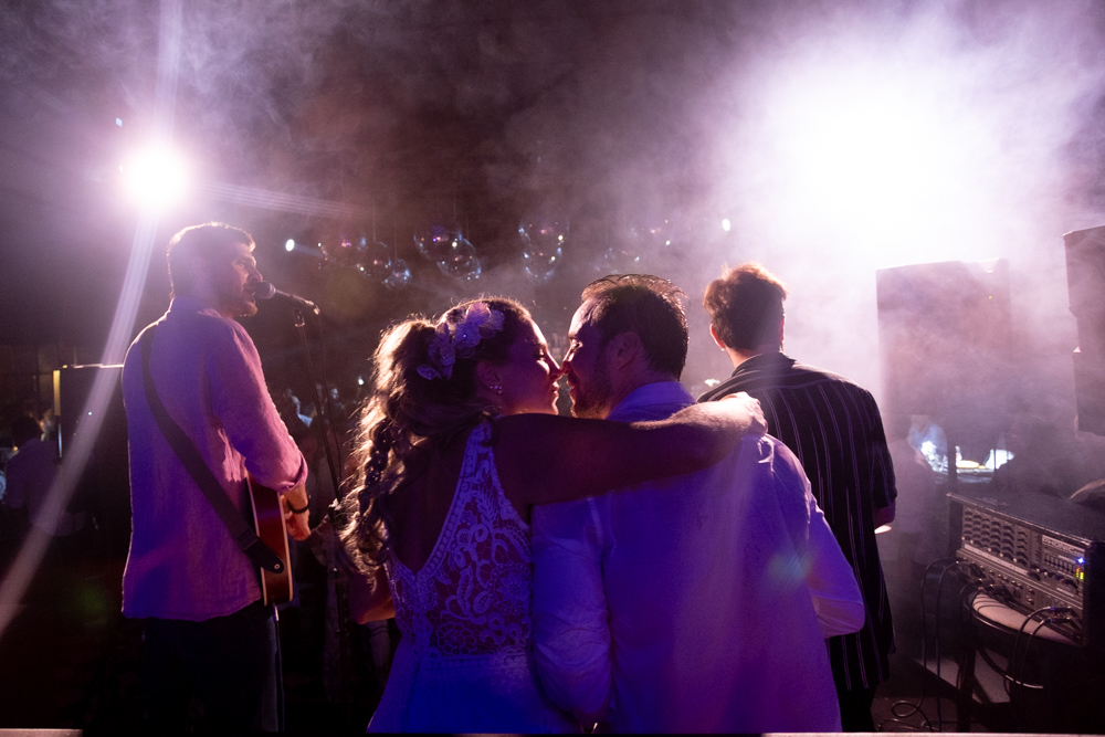 fiesta de casamiento, novios, recien casados, boda de destino, uruguay, argentina, eliana janka, 54 fotografia, fotoperiodismo de bodas, paola schegtel