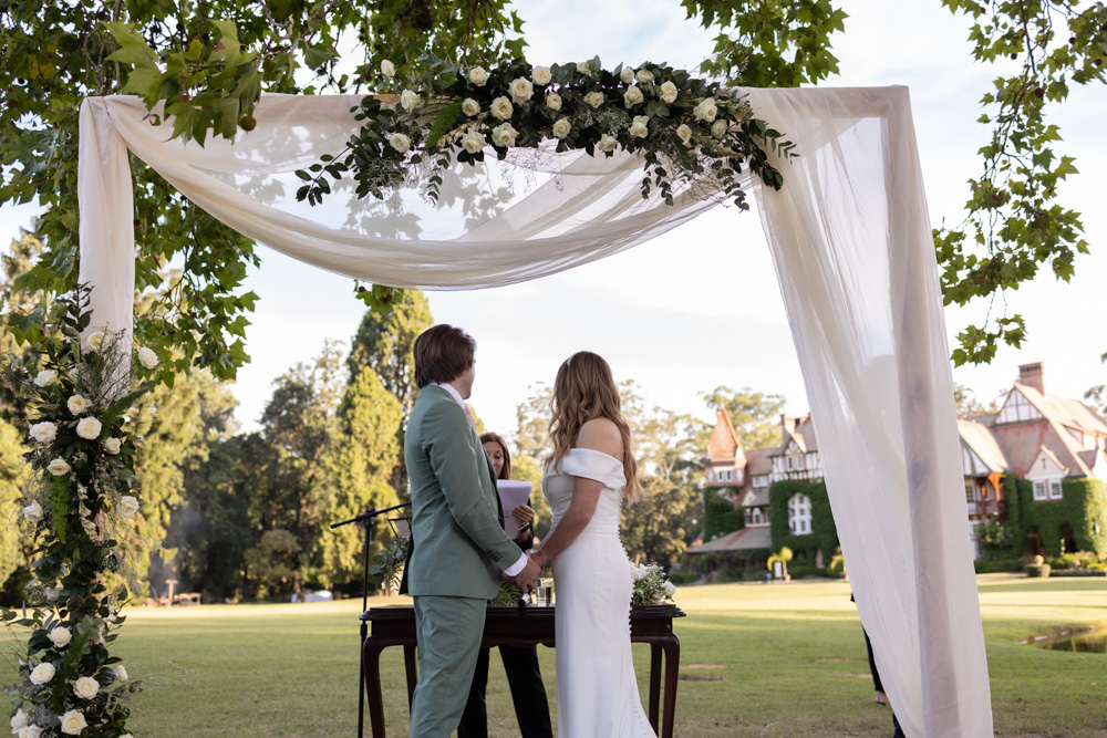 Ceremonia de boda multicultural en Estancia Villa María