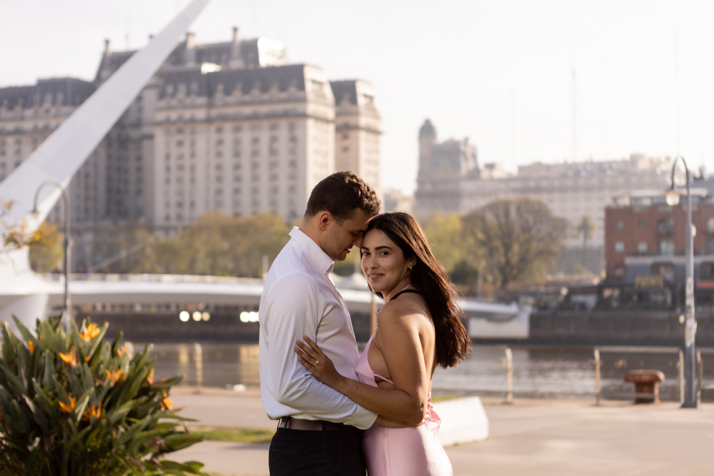 sesion de pareja en puerto madero buenos aires argentina, fotografa, ciudad, casamientos, puente de la mujer