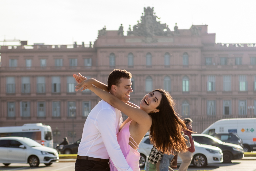 propuesta de matrimonio sorpresa, casa rosada, pareja de brasil, turismo, bodas, fotografia argentina