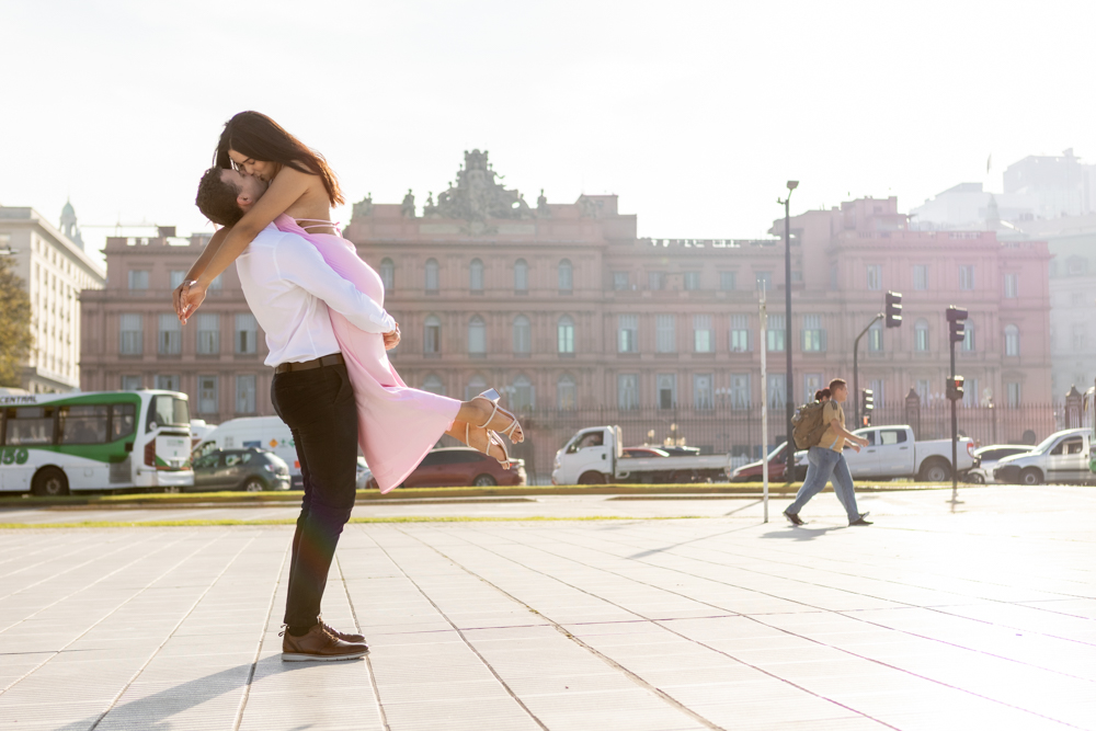 propuesta de matrimonio sorpresa, casa rosada, pareja de brasil, turismo, bodas, fotografia argentina