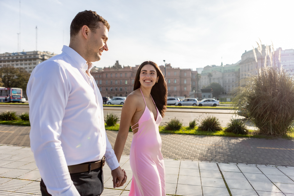propuesta de matrimonio sorpresa, casa rosada, pareja de brasil, turismo, bodas, fotografia argentina