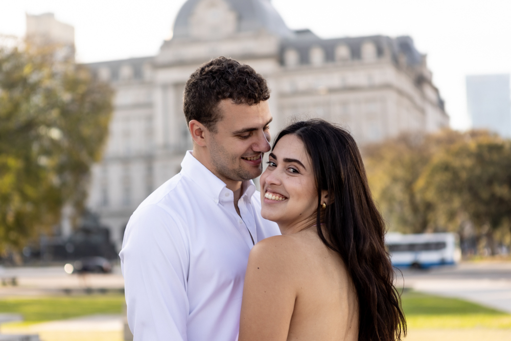 propuesta de matrimonio sorpresa, casa rosada, pareja de brasil, turismo, bodas, fotografia argentina atardecer cck