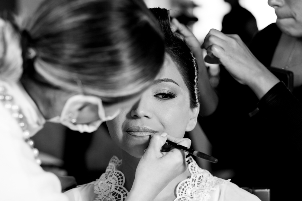 boda de destino en lima, Peru, preparacion de la novia, estilo documental, fotografia de bodas