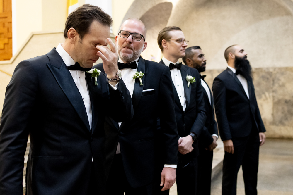 boda de destino en lima, Peru, entrada de la novia, estilo documental, fotografia de bodas, , momentos unicos, iglesia