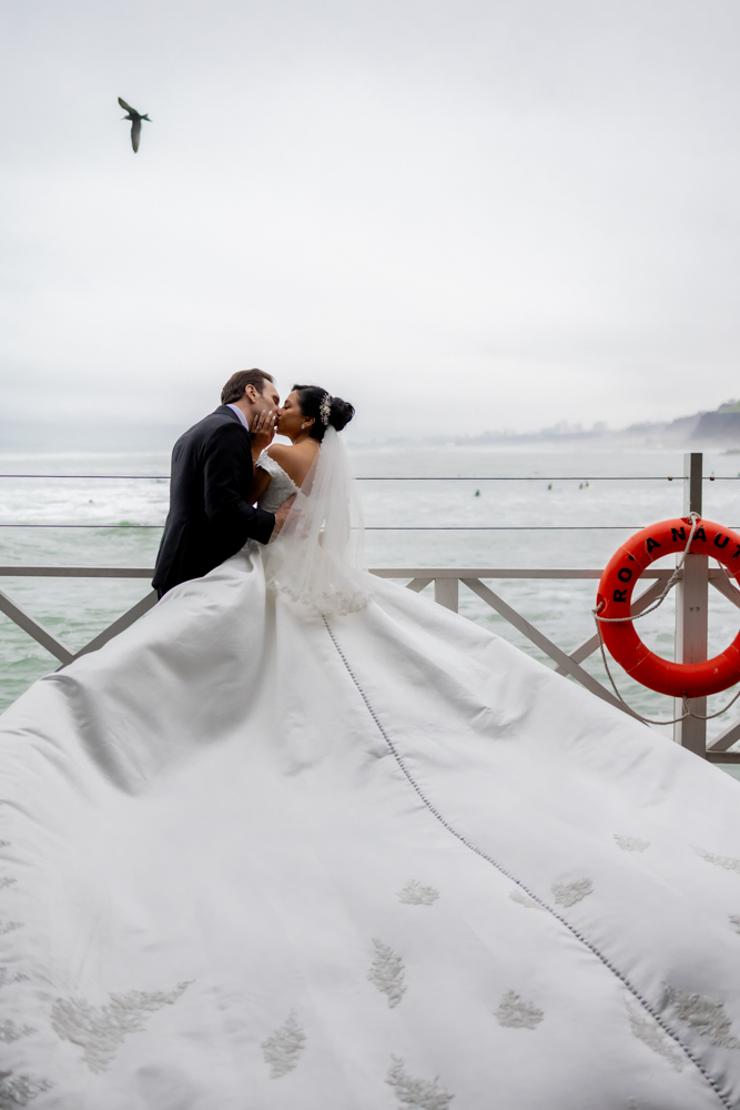 la rosa nautica, boda, casamiento, lima, peru, fotografia de bodas, internacinal, eliana janka, ciudad, fearless photographer, retrato de novios, argentina,
