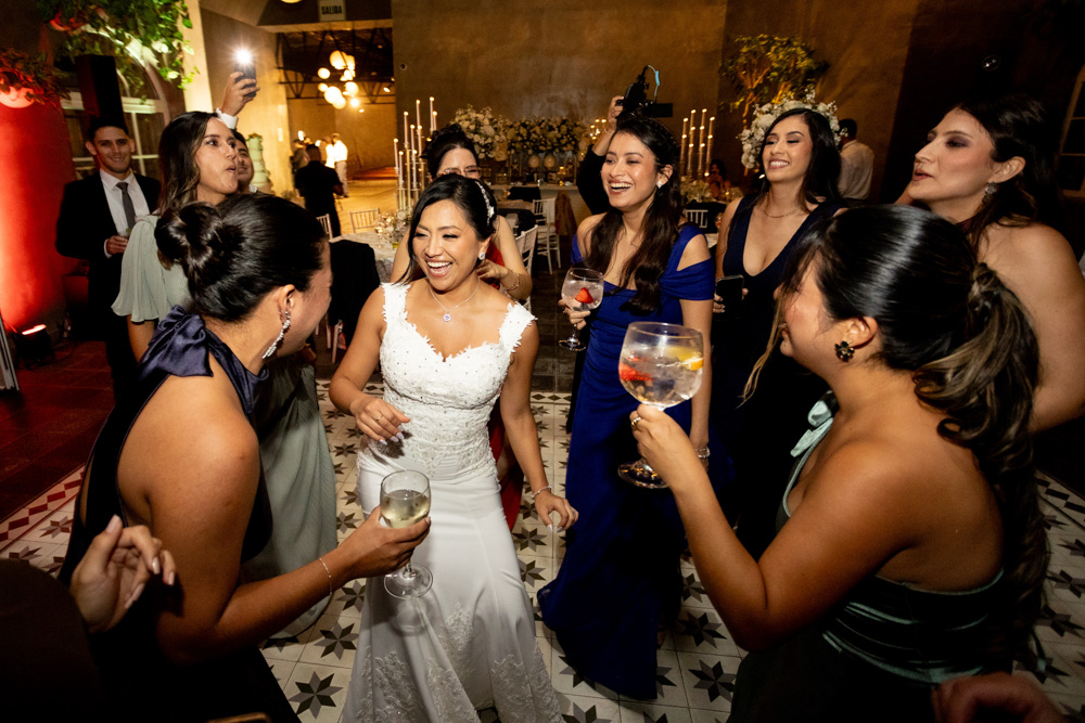 la rosa nautica, boda, casamiento, lima, peru, fotografia de bodas, internacinal, eliana janka, ciudad, fearless photographer, retrato de novios, fiesta, hora loca