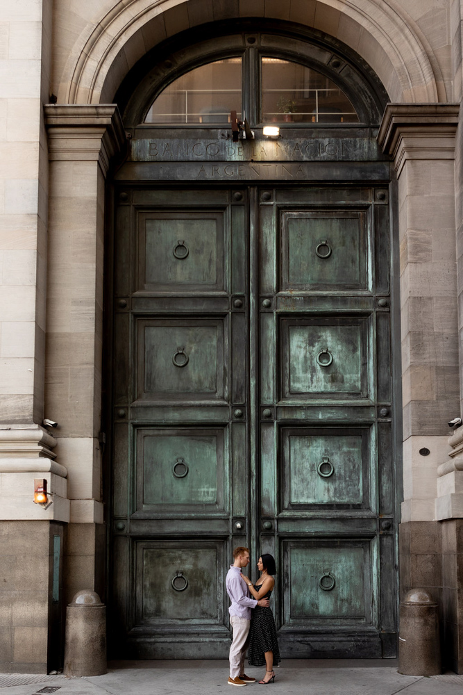 romantic surprise wedding proposal photography buenos aires argentina puerta antigua banco nacion plaza de mayo