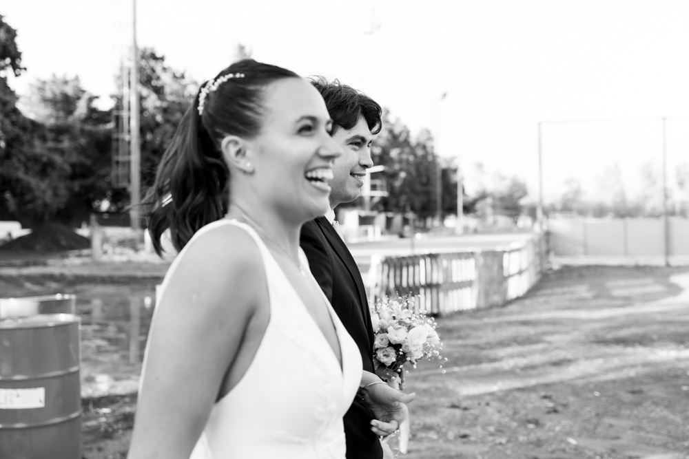 ceremonia católica religiosa en iglesia santa teresita en pilar. fotografía documental de bodas. casamientos en buenos aires, argentina. wedding photographer